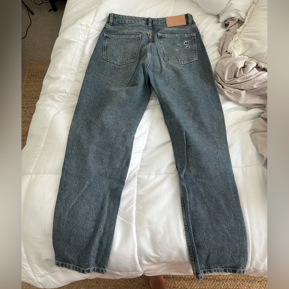 Zara high rise dark wash mom jeans - Picture 3 of 3